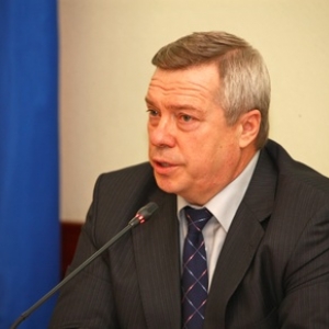 Указом губернатора Василия Голубева с 15 апреля Владимир Некрасов назначен  начальником управления социально-политических коммуникаций правительства Ростовской области. Ранее он являлся заместителем министра внутренней и информационной политики Ростовской области – начальником управления по национальным вопросам и работе с общественными объединениями