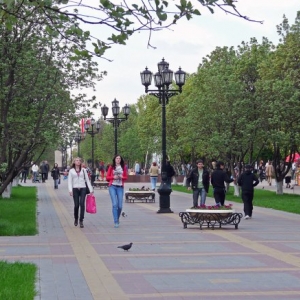 В субботу, 28 июня, в парке имемни города Плевен в Ростове-на-Дону пройдет праздник для всей семьи «Два сердца бьются как одно». В центре события – фотоэкспозиция с реальными историями материнской любви. Ее участником может стать каждая мама, прислав фотографию для конкурса