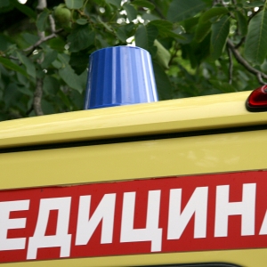 В Ростове-на-дону в Северном микрорайоне иномарка сбила 9-летнюю девочку во дворе одного из многоэтажных домов