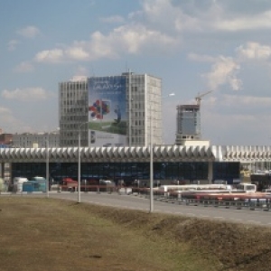 В донской столице к 2018 году на Сиверса, 8 — напротив главного автовокзала — планируют построить крупный торгово-развлекательный центр. 