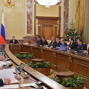А вообще на развитие дорог в РФ из федерального бюджета будет выделено почти 70 млрд рублей.