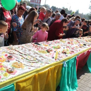 Зерноград на День города получит 27-метровый торт.