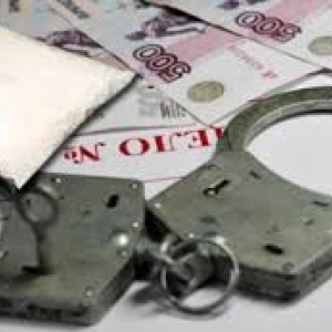 В одном из поселков в Ростовской области задержан мужчина, его обвиняют в хранении и приобретении наркотических средств.