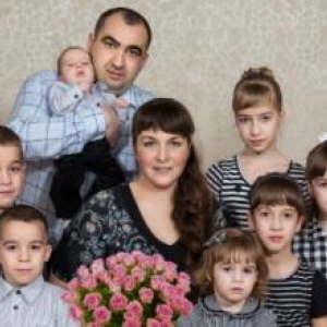 В семье Павла и Елены Коноваловых семеро детей.