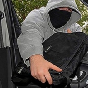 В Таганроге (Ростовская область) автомобильные воры отключали сигнализацию с помощью сканеров